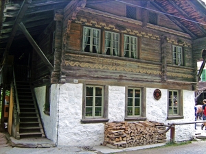 Pottenbakkerij uit Unterseen (Kanton Berner Oberland)