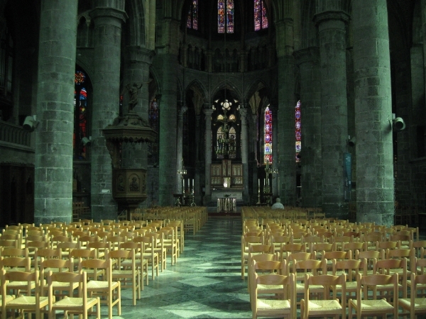 In de kerk van Dinant