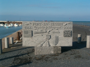 Port en Bessin mooi havenstadje dat dienst deed als petroleumhave