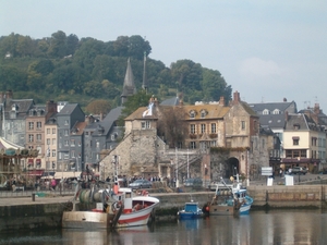 Zicht op de vieux bassin van Honfleur