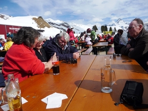 Zum Wohl! aan de skipiste in Warth