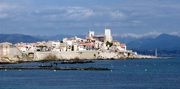 Coted'Azur _Antibes _vanaf Boulevard James Wyllie