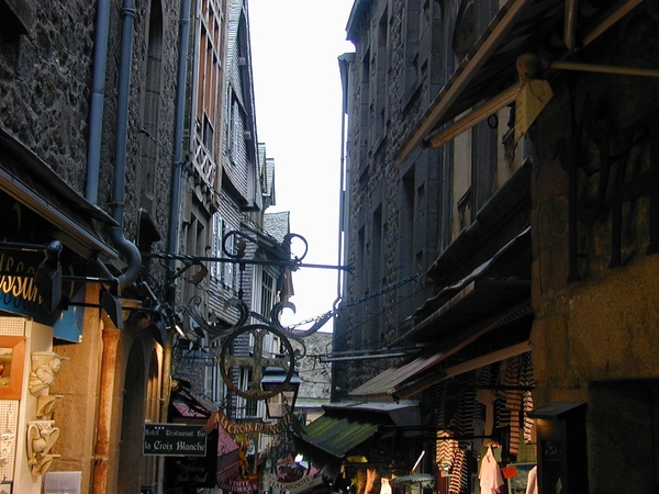 Normandie _Mont St-Michel, grand rue