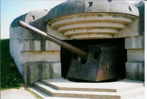 Normandie _Pointe du Hoc, kanon in bunker