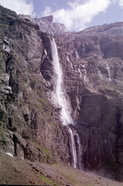 Pyreneeen _Lourdes omg _circus van Gavernie, waterval