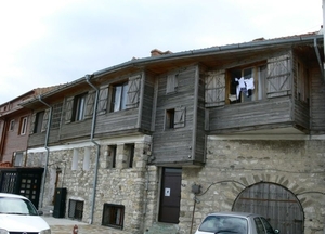 Bulgarije-Nessebar_houten huisjes op ,het schiereiland