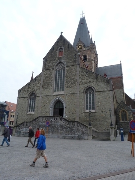 025-St-Bartholomeuskerk en Markt-Geraardsbergen