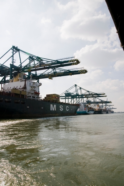 8.000.000. containers per jaar in de haven
