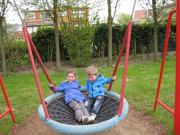 29) Volle pret samen