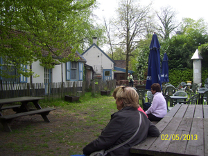 Wandeling naar Domein Roosendael - 2 mei 2013