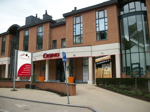 003-Vertrek aan casino in Dinant