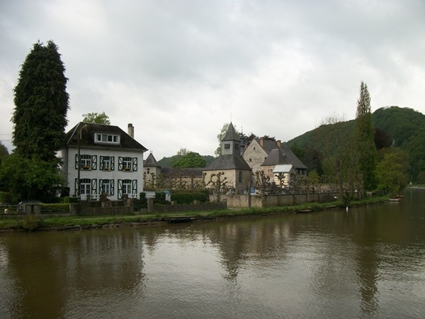 034-Anseremme met St-Hubertusabdij