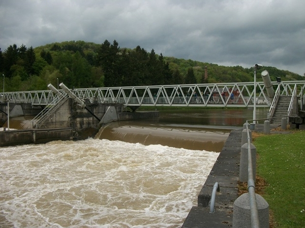 117-Stuwen v.d.Boven-Maas in Waulsort