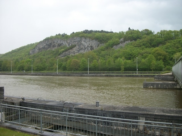 125-Rotsen in Waulsort