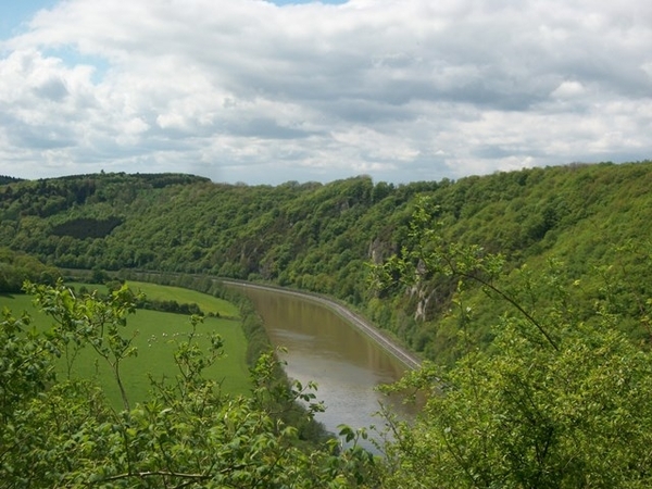 158-Panoramisch landschap en zicht op de Maas