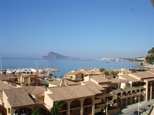 Calpe met penon d'  Ifach op achtergrond