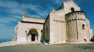 GR-Ancona-San-Ciriaco-kerk