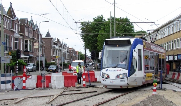 RR voertuig 4041 heeft kopgemaakt halte Fahrenheitstraat