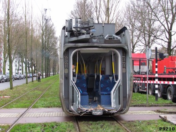 Op 21 januari 2014 botste de 4046 bij de halte De Rade