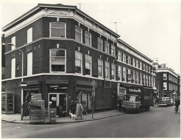 Hoefkade kijkend naar de Jan Steenstraat