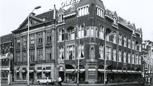 Piet Heinplein, hoek Anna Palownastraat