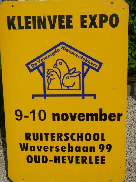 485515_380209778763492_1553581756_n