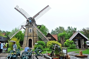 Saint Joseph Village - dorp anno 1900 in Gunes