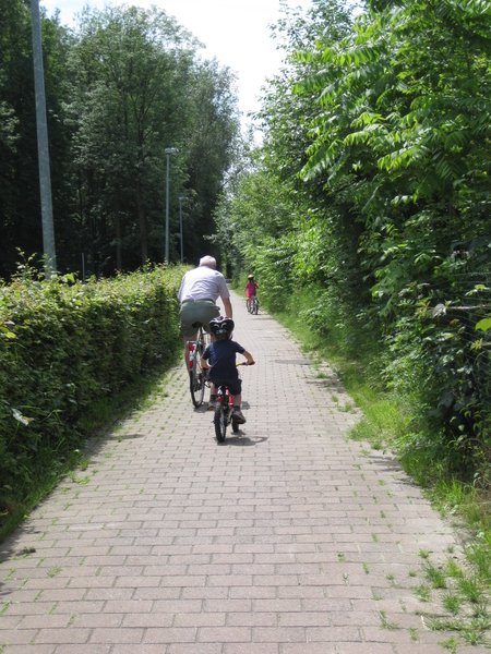 101) Opnieuw naar het stationsplein