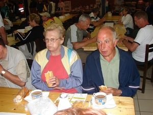 2007_06_RONSE_aan tafel