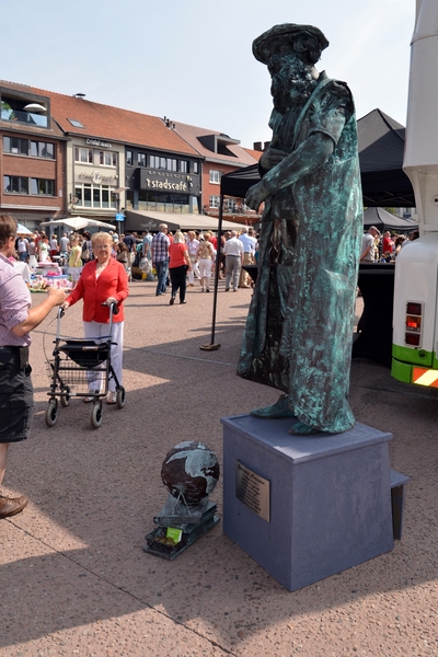 037  Uitstap Genk en Mini Europa 13-15 juli 2013 - zondagsmarkt G