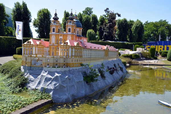 369 Oostenrijk Melk
