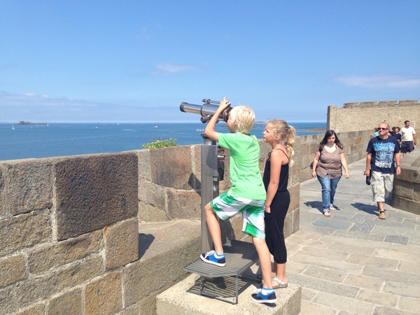 Frankrijk  Erik-Simone- Mathijs - Amber.