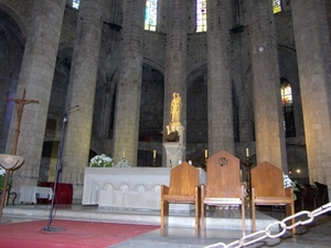 Het schip van de kathedraal Santa Eulalia