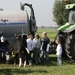 zelfs op 3 poten lukt het drinken uit de emmer   foto 4287