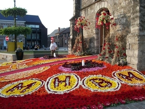 011-Veertigste bloementapijt in Moorsel