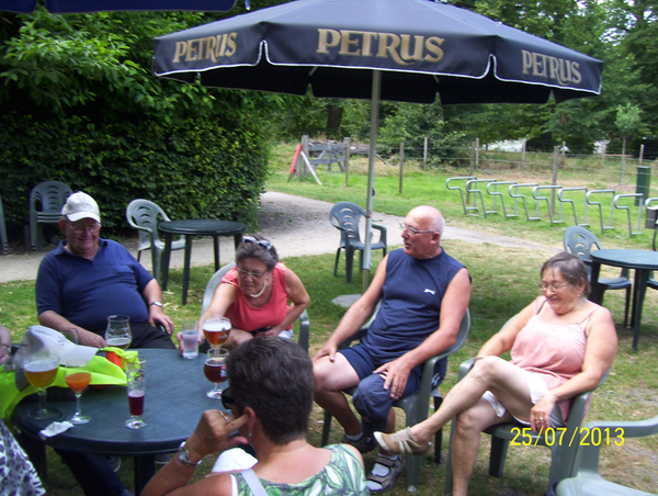 Fietsen naar en wandelen in Roosendael -  25 juli 2013