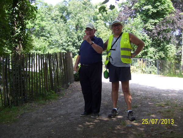 Fietsen naar en wandelen in Roosendael -  25 juli 2013