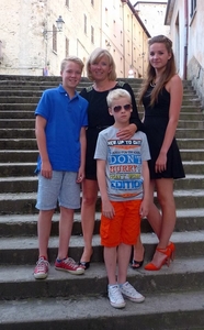 moeder met kinderen op vakantie21460_10200170895866309_1006749446