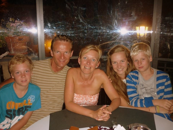 67941_4347120600911_259901536_n