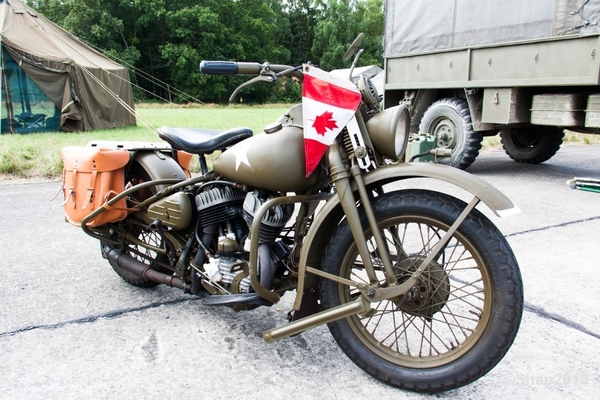 sized_Wings and Wheels 2013-6084