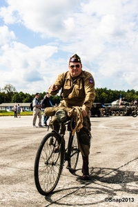 sized_Wings and Wheels 2013-6200