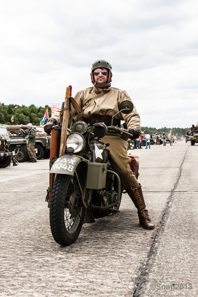 sized_Wings and Wheels 2013-6441