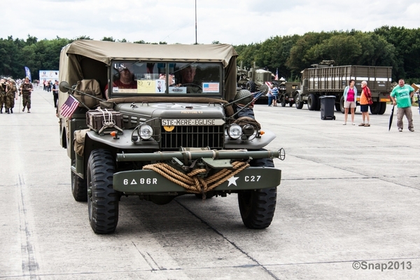 sized_Wings and Wheels 2013-6507