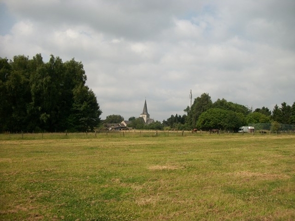 039-Kerk van Meldert in de verte..