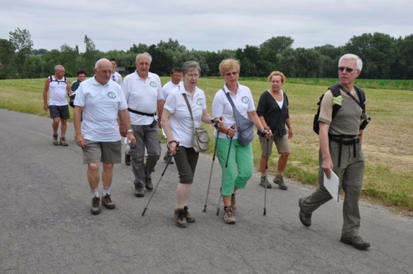 112-Terugweg met proficiat aan Gustaaf-parcourmeester