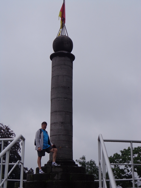 Monument naast de Kapel