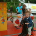in de draaiemolen op de camping