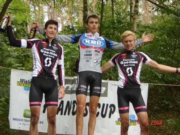 Podium Junioren-800 (Small)