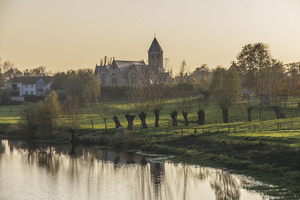 Zicht op kerk van Grammene