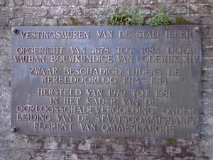 Op pad langs de vestingsmuren van de stad Ieper